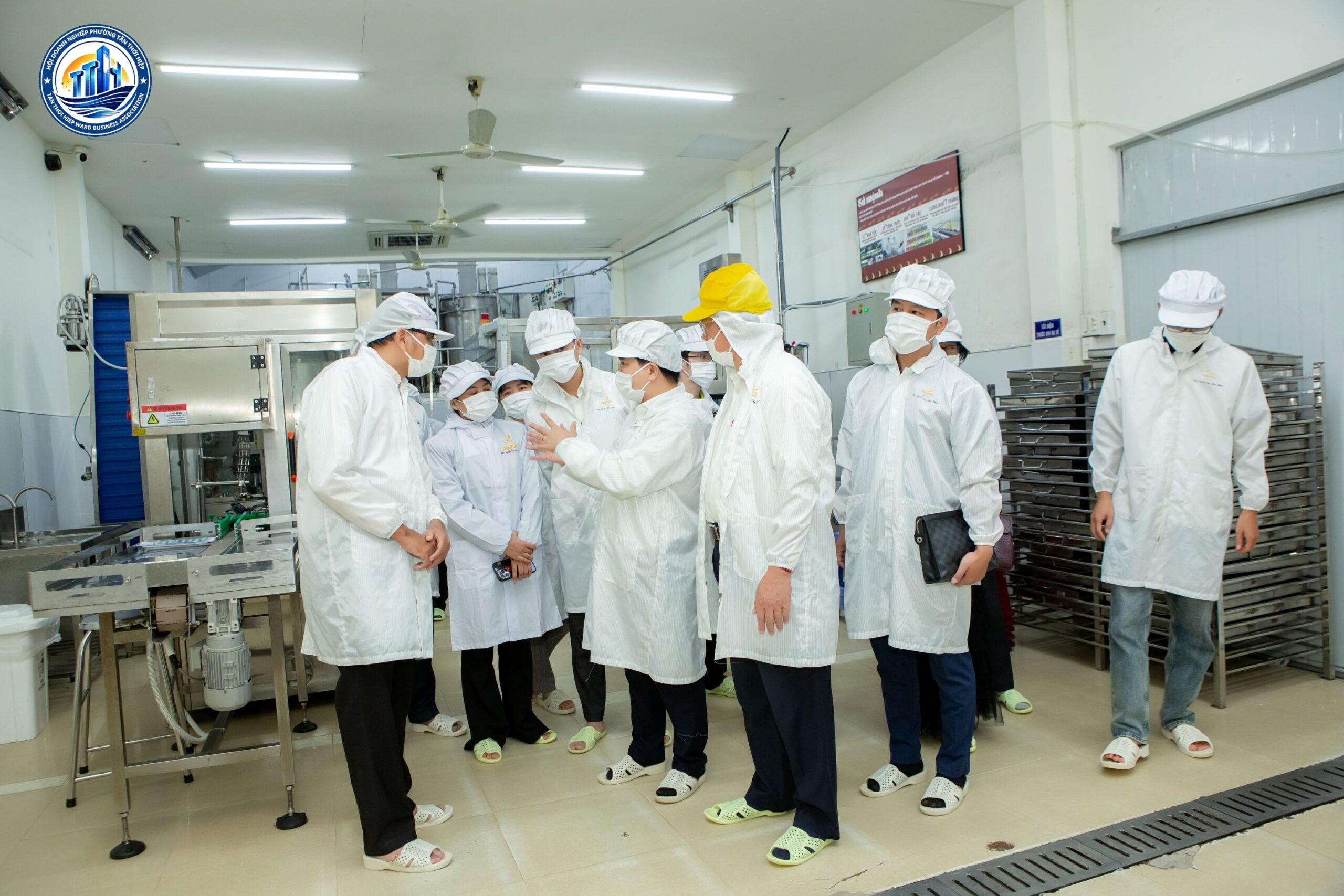 Chủ Tịch NestGia tiếp Đoàn công tác Hiệp hội Doanh nghiệp Tân Thới Hiệp tham quan thực tế dây chuyền sản xuất tại Nhà Máy