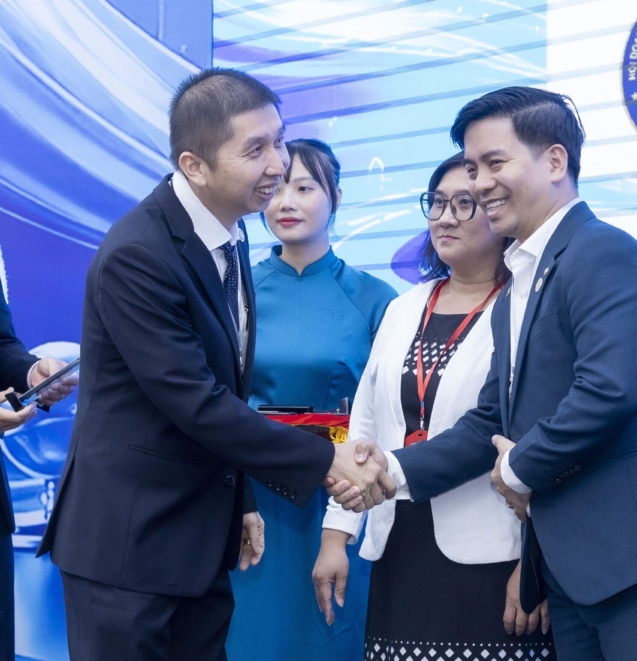 tbsg-business-connect-lan-2-trao-cup